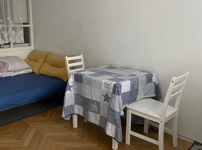 Lägenhet 2 Pokojowe Samodzielne Mieszkanie *